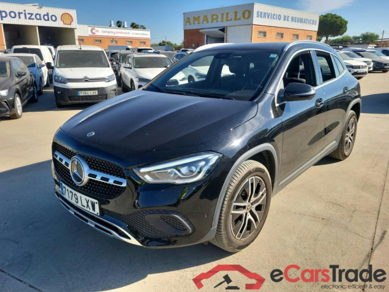 MERCEDES-BENZ GLA / 2020 / 5P / todoterreno GLA 200 D #1