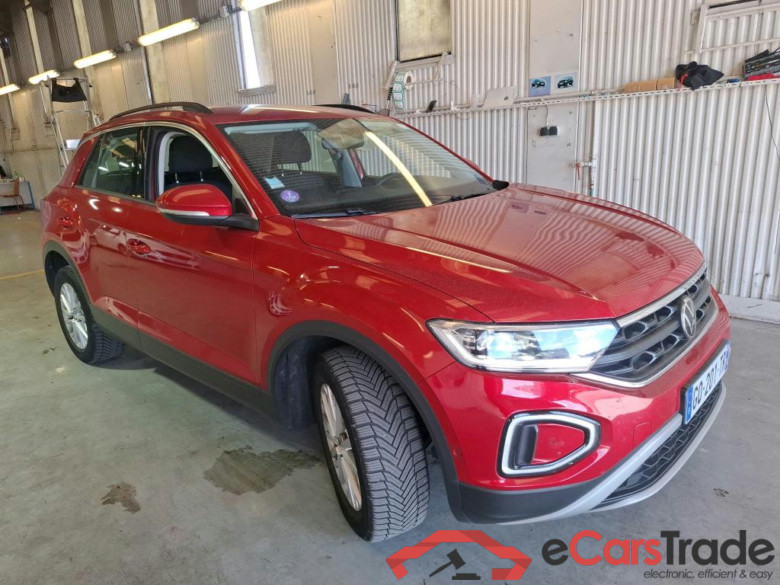 Volkswagen T-Roc 1.5 TSI 150Hp Aut. IQ-Light Virtual ACC Navi KeylessGo Camera Klima PDC ... #2