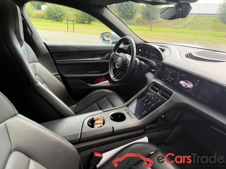 PORSCHE Taycan Sport Turismo #3