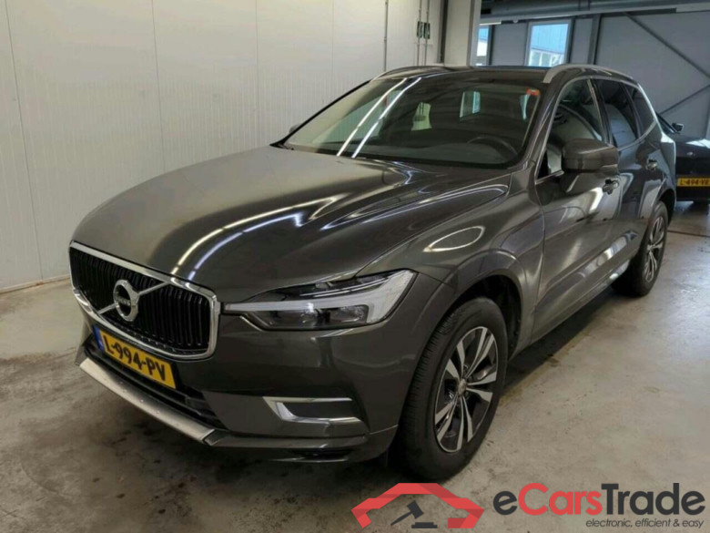 VOLVO XC60 2.0 B4 Momentum
