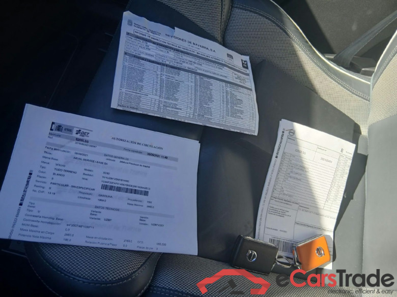 VOLVO XC60 / 2017 / 5P / todoterreno 2.0 T6 AWD Recharge R-Design Auto #5
