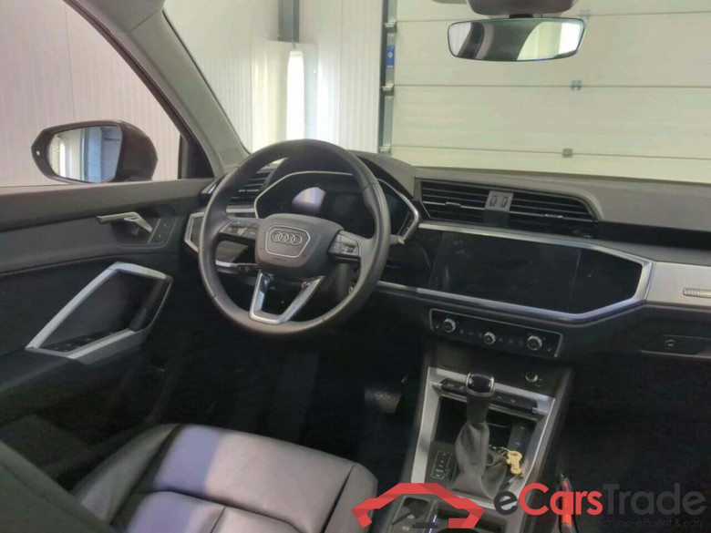 AUDI Q3 45 TFSI e Adv Editi. #3