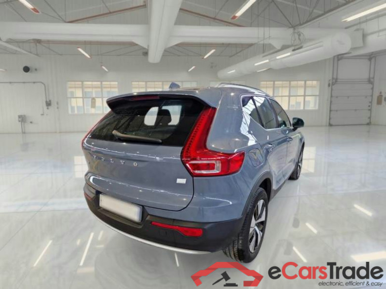 VOLVO XC40 / 2021 / 5P / SUV T4 RECHARGE PLUG-IN AUTO CORE #2