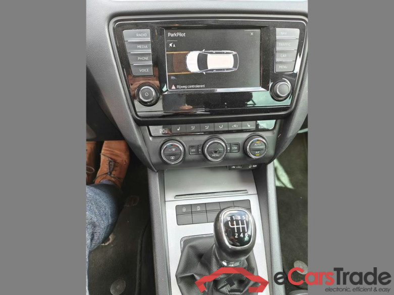 SKODA Octavia Combi SW 1.0 TSI Ambition #6