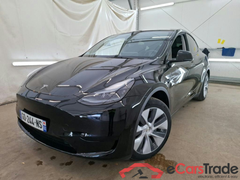 TESLA Model Y / 2021 / 5P / SUV RWD #1