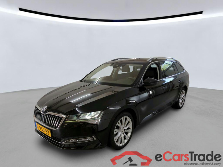 SKODA Superb Combi 110 kW #1