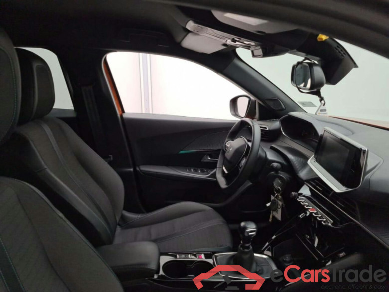 PEUGEOT 2008 1.2 PureTech Allure #3