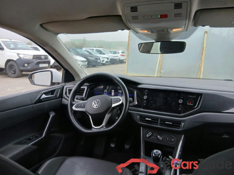 VOLKSWAGEN Polo / 2021 / 5P / berlina con portón Life 1.0 TSI 70kW (95CV) #3