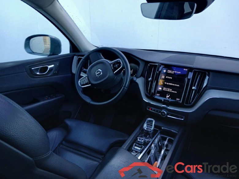 VOLVO XC60 / 2017 / 5P / todoterreno 2.0 T6 AWD Recharge Inscription Auto (AC) #3