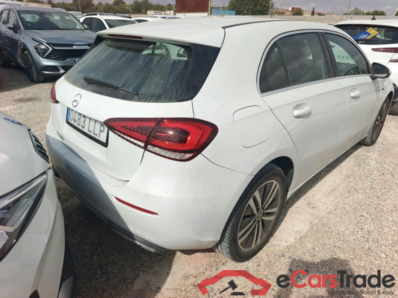 MERCEDES-BENZ Clase A / 2018 / 5P / berlina con portón A 250 e #2