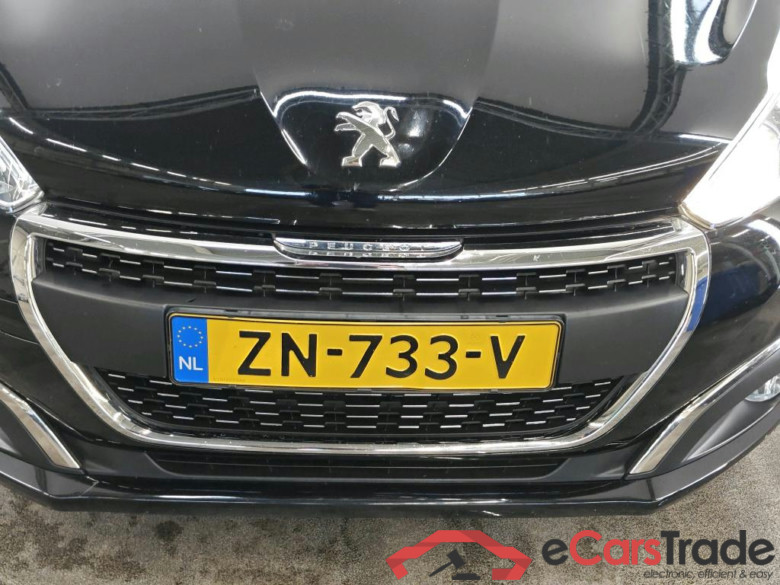 Peugeot 208 Signature 1.2 PureTech 82 5d  d.riem 07-2025 #5