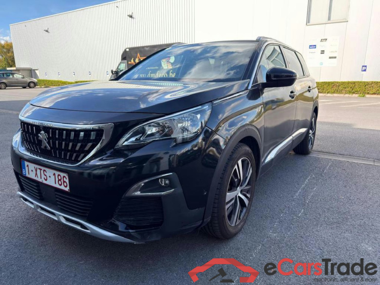 PEUGEOT 5008 1.2 PureTech Allure