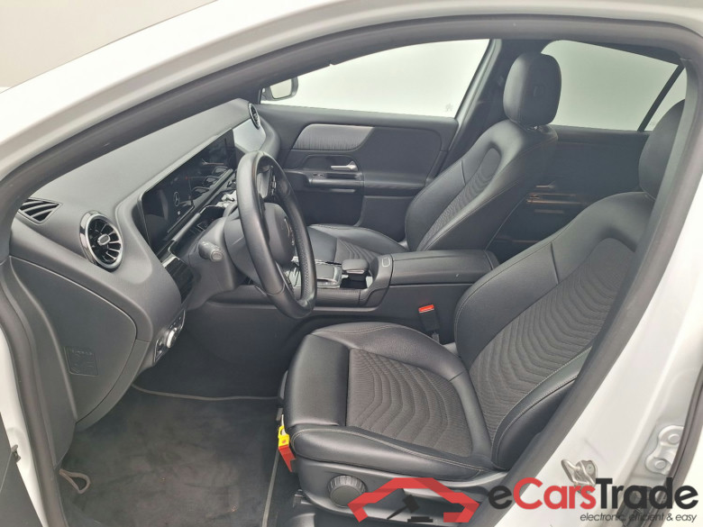 Mercedes, GLA '20 PHEV, Mercedes-Benz GLA GLA 250 e 5d (Annulatie Release: nieuwe plaat 2JVK190): Parking Arval #3