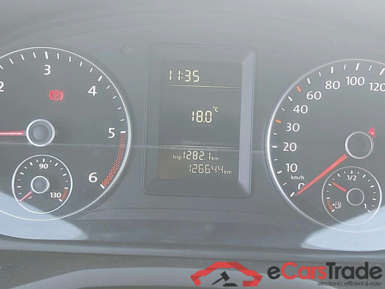 VOLKSWAGEN Caddy / 2015 / 4P / furgón derivado de turismo Business 2.0 TDI 55kW (75CV) BMT #5