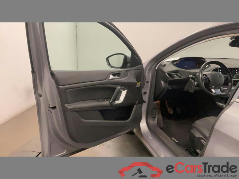 PEUGEOT 308 1.2 PureTech Allure Pack S&S #6