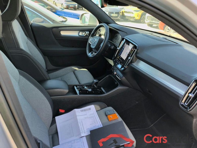 VOLVO XC40 / 2021 / 5P / todoterreno 1.5 T5 Recharge PHEV Bright Auto #6