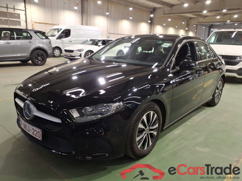 MERCEDES-BENZ A-CLASS LIMOUSINE 2.0 A 180 D BUSINESS SOLUTION DCT #1