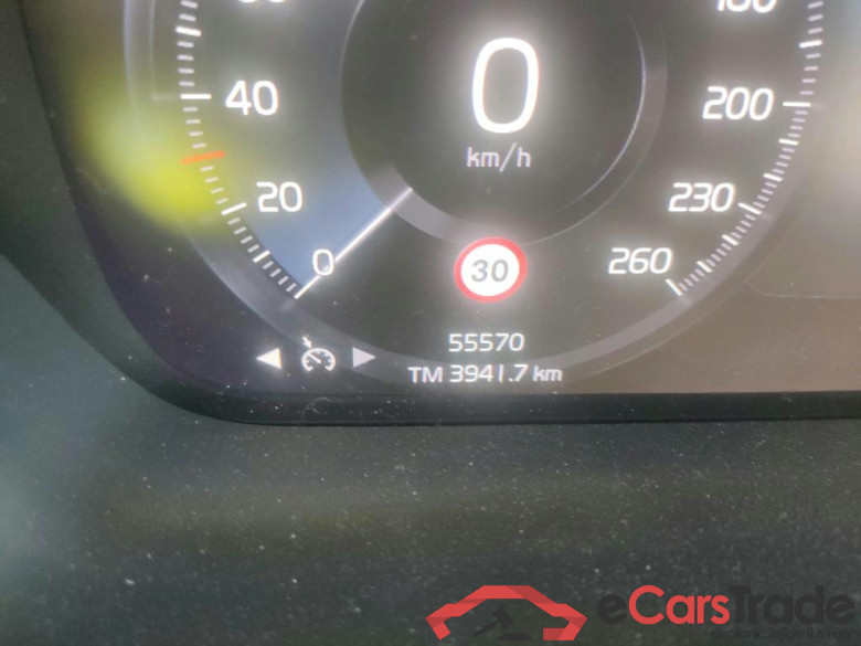 VOLVO XC40 / 2021 / 5P / todoterreno 1.5 T4 Recharge PHEV Core Auto #5