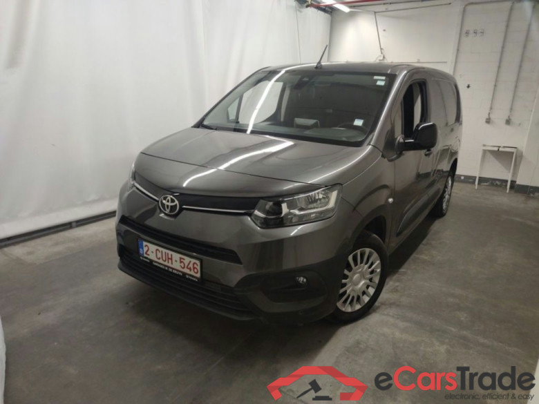 Toyota Proace City 1.2i 81kW LWB Comfort 4d #1
