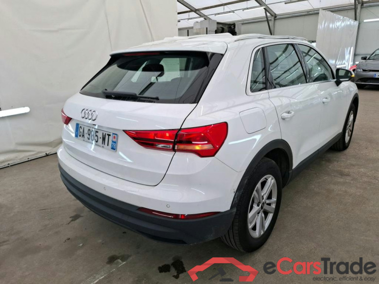 AUDI Q3 / 2018 / 5P / SUV 45 TFSI E 245 S TRONIC DESIGN #3