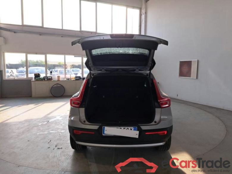 VOLVO XC40 / 2021 / 5P / SUV T4 RECHARGE PLUG-IN AUTO ESSENTIAL #5