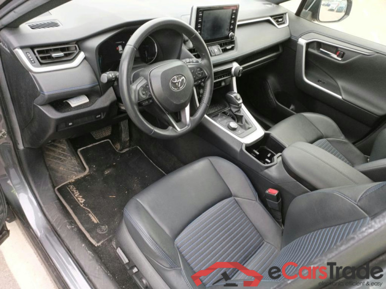 TOYOTA Rav4 / 2018 / 5P / todoterreno 2.5l 220H Style 4WD #3