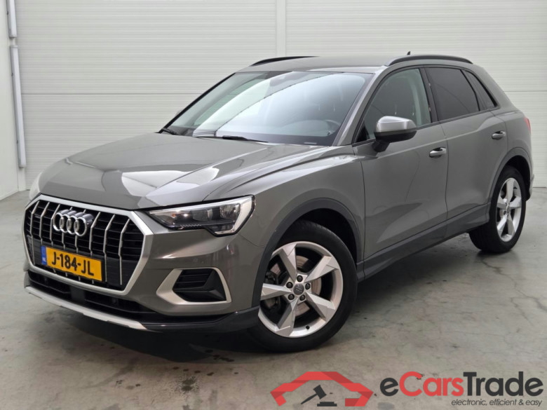 AUDI Q3 40 TFSI quattro S Line edition one #1