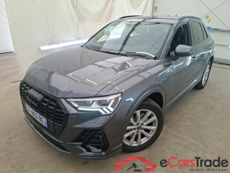 AUDI Q3 / 2018 / 5P / SUV 45 TFSI E 245 S TRONIC S LINE #2