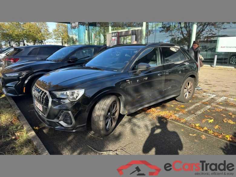 AUDI Q3 35 TFSI Sport Edition S line S tronic
