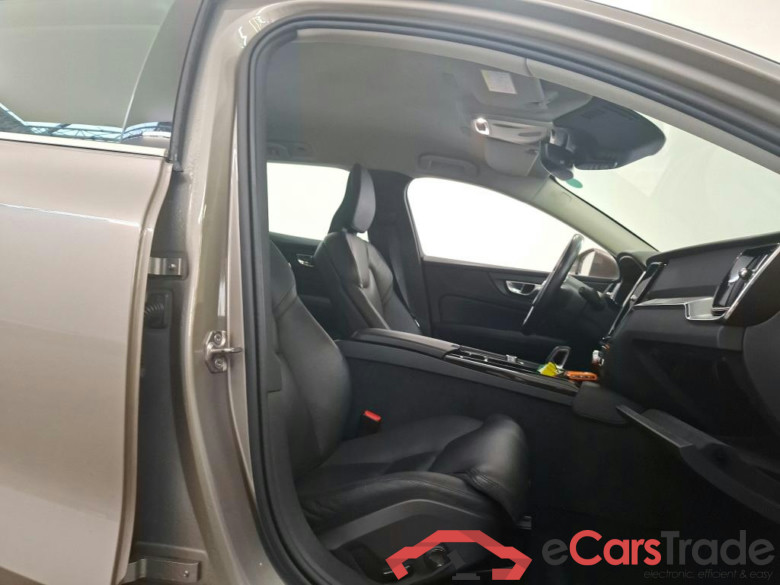 Volvo V60 Recharge T6 AWD Automaat Inscription Exp 5d #3