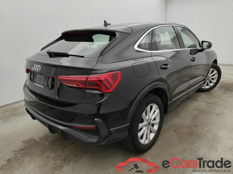 Audi Q3 Sportback 45 TFSI e S tronic 5d #2