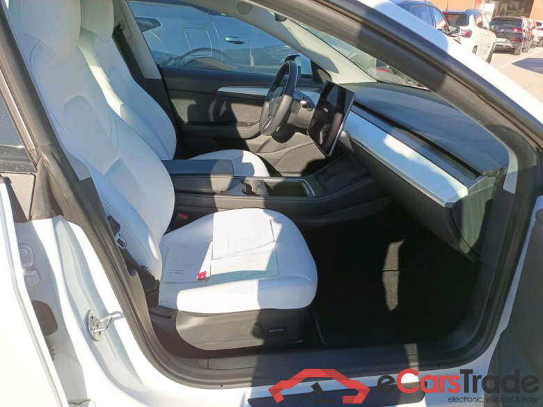 TESLA Model 3 / 2018 / 4P / sedán Gran Autonomía 4WD #6