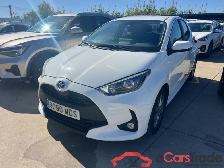 TOYOTA Yaris / 2020 / 5P / berlina con portón 1.5 120H Active Tech #1