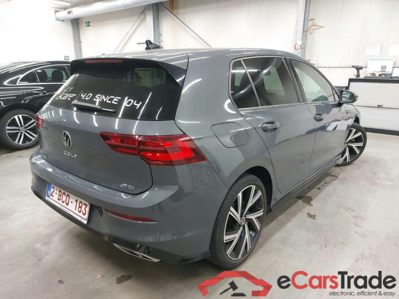VOLKSWAGEN - VW  GOLF eTSI 150PK DSG R-Line With Climatronic & Nav Discover Media & Keyless & DCC & Drive Pack & PAno Roof & Trailer Hook   * PETROL * #2