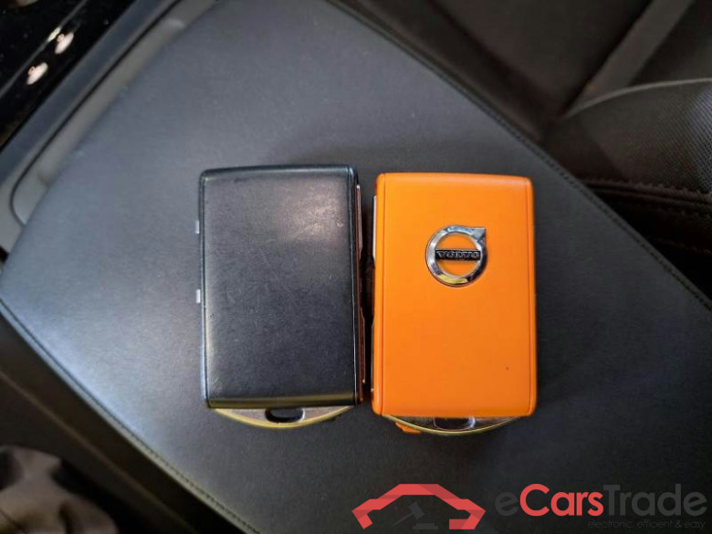 VOLVO XC40 / 2021 / 5P / SUV RECHARGE PLUS #6