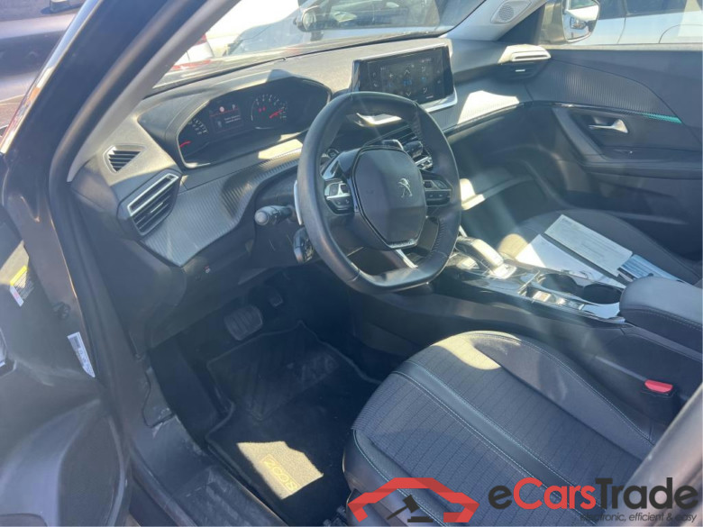 PEUGEOT 2008 / 2019 / 5P / todoterreno Allure Puretech 130 S&S EAT8 #3