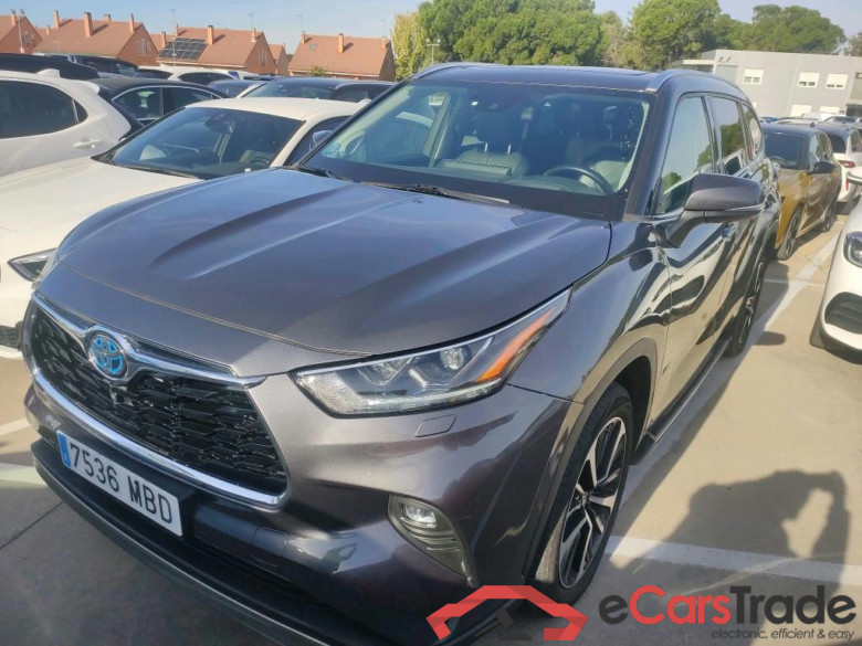 TOYOTA Highlander / 2021 / 5P / todoterreno 2.5 Luxury P. Metalizada