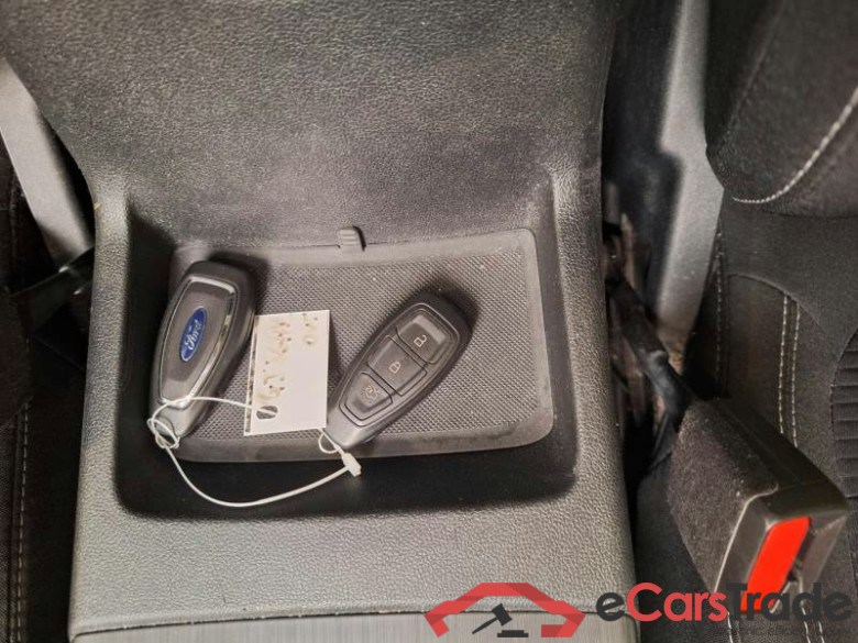 FORD KUGA / 2019 / 5P / SUV 1.5 ECOBLUE 120CV 2WD TITANIUM BUS. AUTO #6