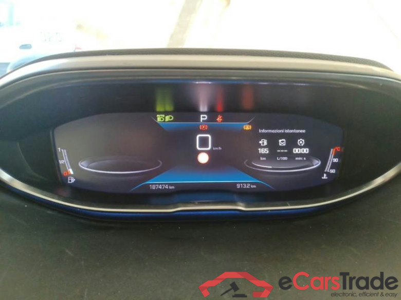 PEUGEOT 3008 / 2020 / 5P / SUV BLUEHDI 130 EAT8 SeS ALLURE #4