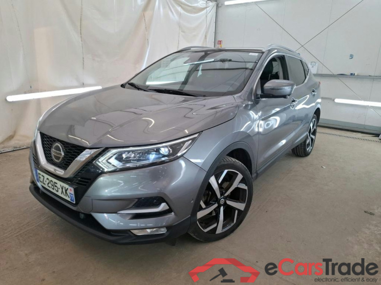 NISSAN Qashqai 5p Crossover 1.2 DIG-T 115 Xtronic Tekna
