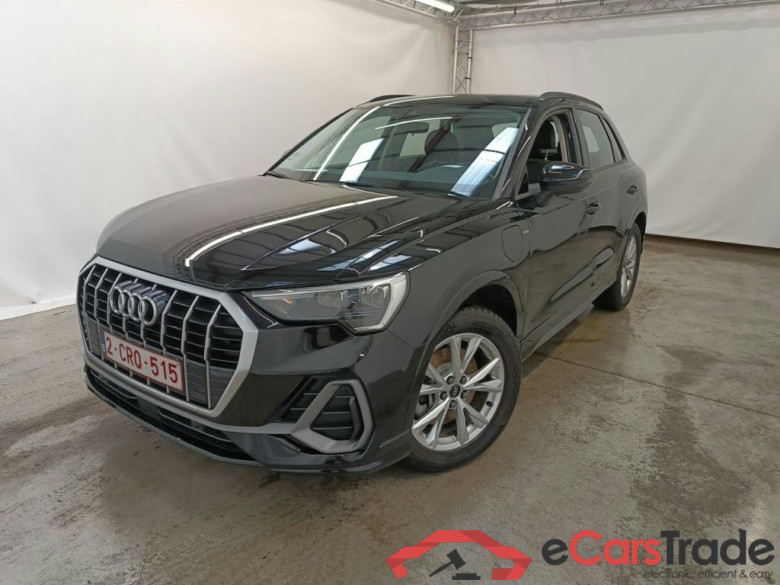 Audi Q3 45 TFSI e S tronic S Line 5d
