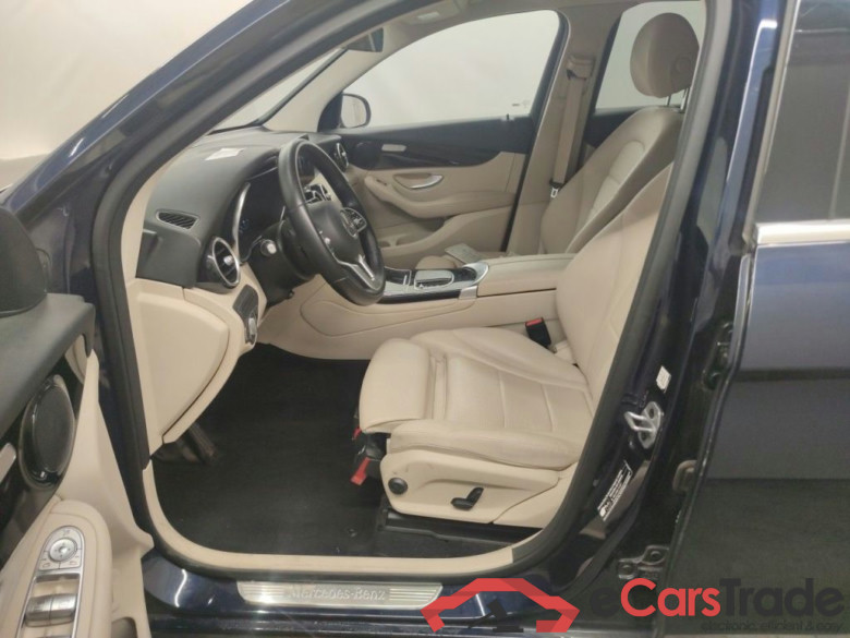 Mercedes-Benz GLC GLC 300 de Business Solution 4MATIC 5d #3