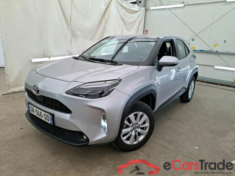 TOYOTA Yaris Cross Hybride / 2021 / 5P / SUV 1.5 HYBRID 116H DYNAMIC BUSINESS BEY AWD