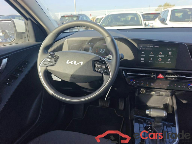 KIA Niro / 2022 / 5P / crossover 1.6 GDi HEV 104kW (141CV) Concept #3