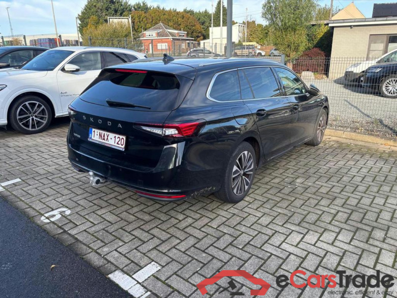 SKODA Superb Combi 1.5 TSI ACT MHEV Selection DSG #3