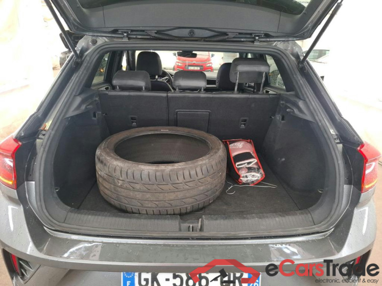 VOLKSWAGEN T-Roc / 2021 / 5P / SUV 2.0 TDI 150 R-LINE DSG7 #4