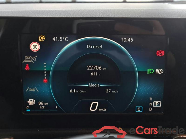 MERCEDES-BENZ GLB / 2019 / 5P / SUV GLB 200 D AUTOMATIC 4MATIC SPORT #4