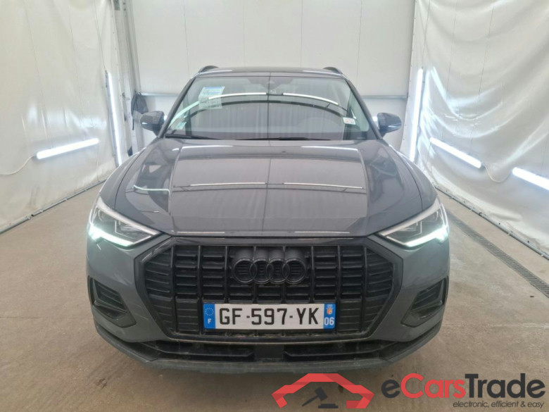 AUDI Q3 / 2018 / 5P / SUV 35 TFSI 150 MHEV S TRONIC DESIGN LUXE #1